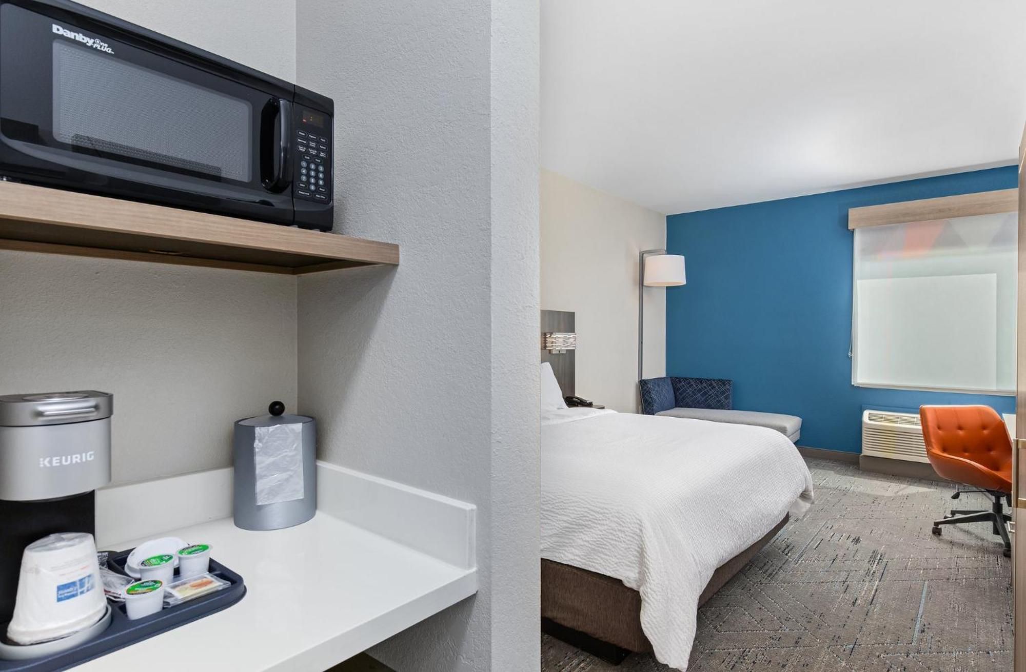 Holiday Inn Express Hurricane Mills Waverly By Ihg Exterior foto