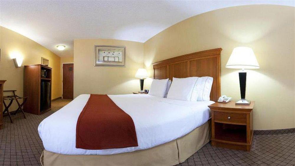 Holiday Inn Express Hurricane Mills Waverly By Ihg Exterior foto