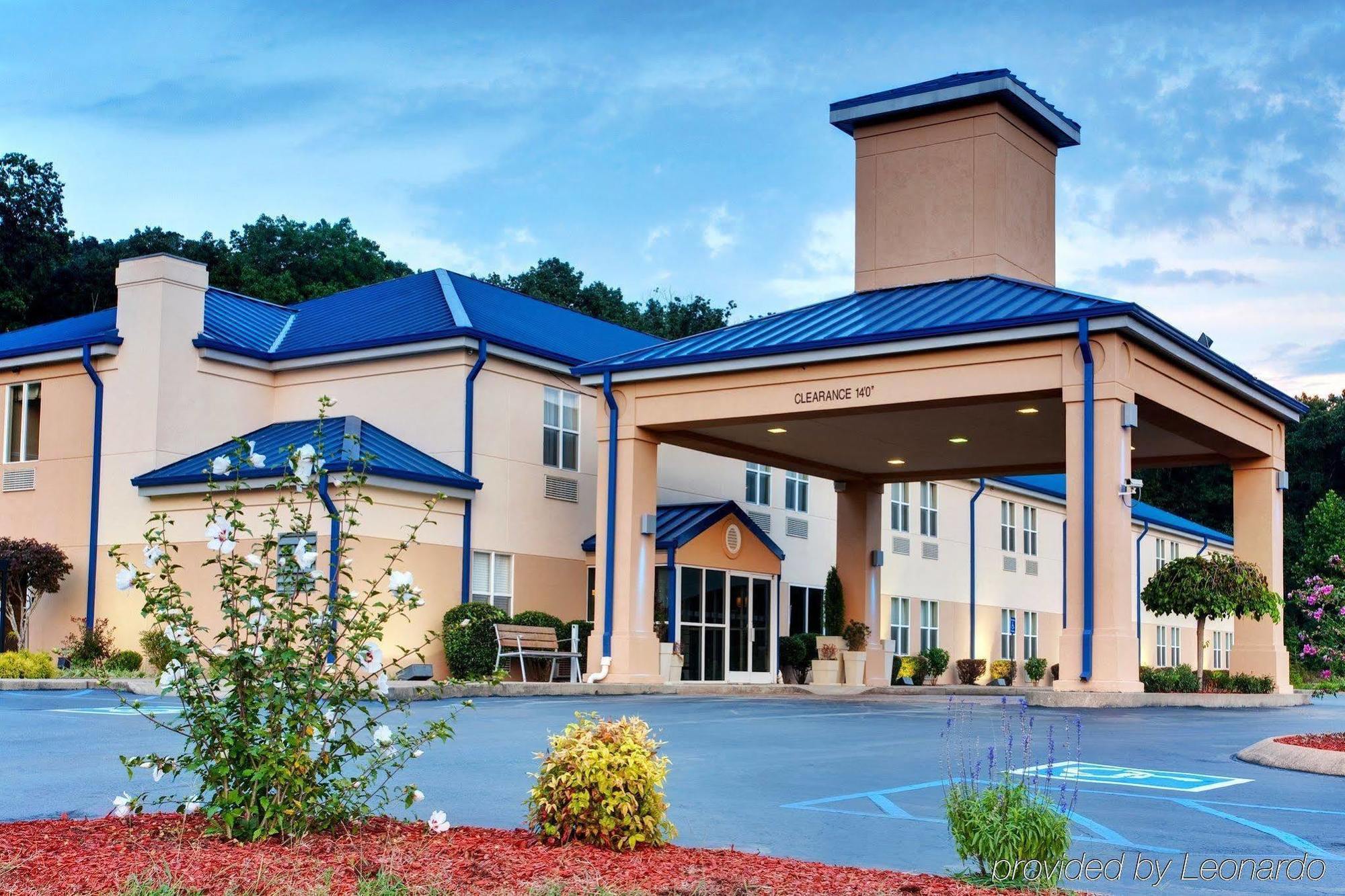 Holiday Inn Express Hurricane Mills Waverly By Ihg Exterior foto